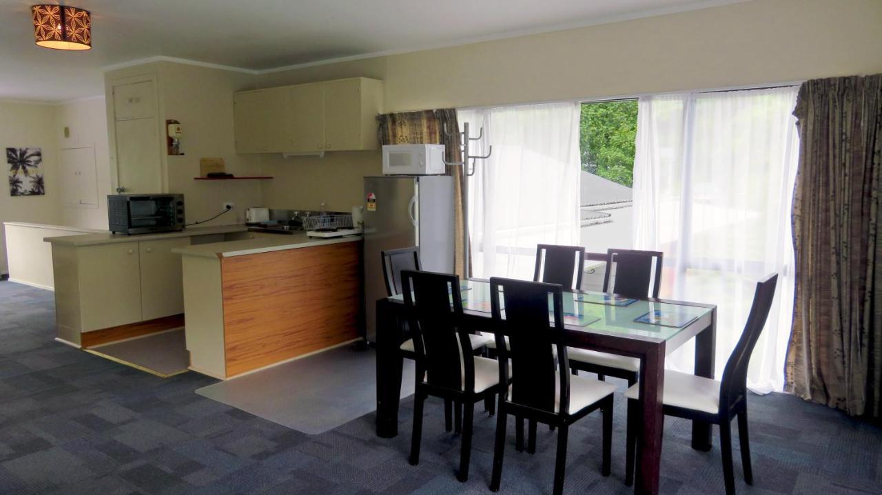 Riverside Accommodation Karangahake Exterior photo