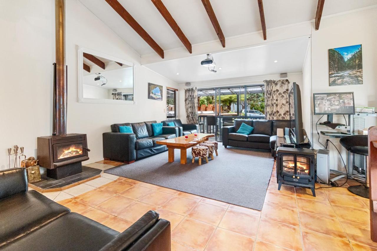 Riverside Accommodation Karangahake Exterior photo